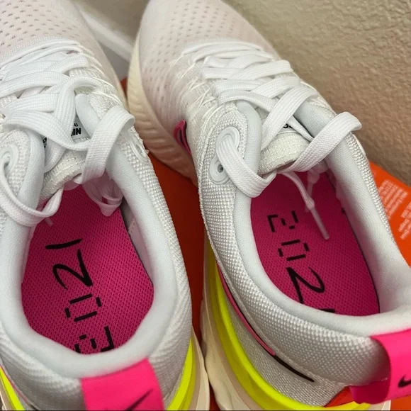 Nike React Infinity Run Flyknit 2 - Picture 5 of 7